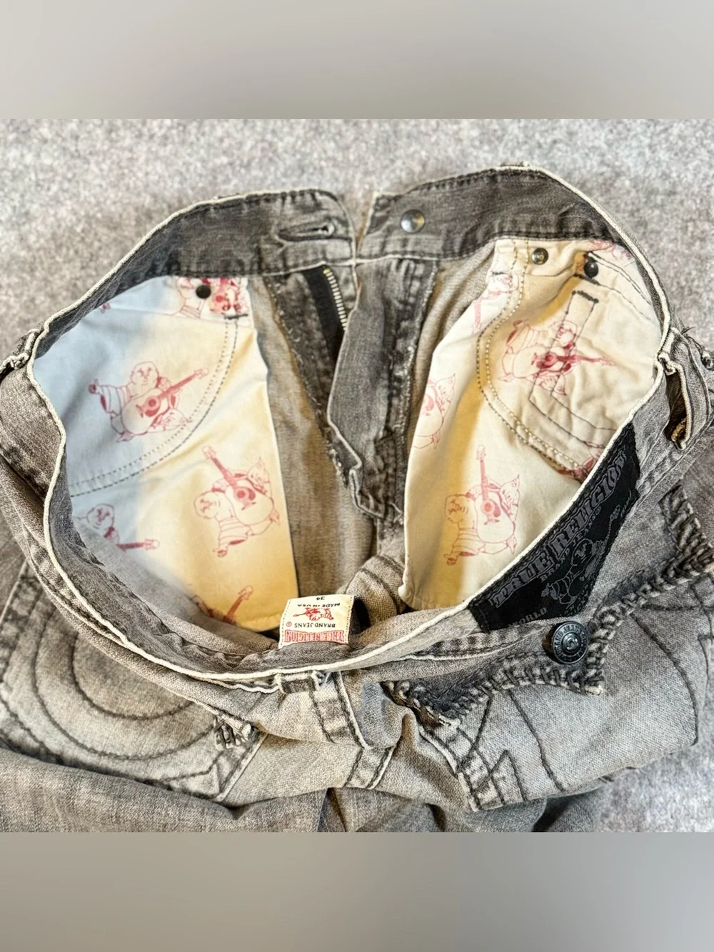 True Religion Ricky Big T Distressed Gray Jeans Size 34